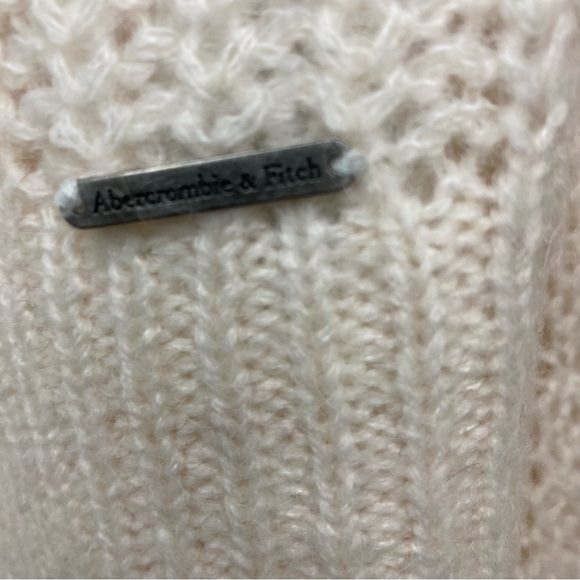 Abercrombie & Fitch Cream Colored Loose Knit, Sweater, Wool and Alpaca Blend - Picture 5 of 8